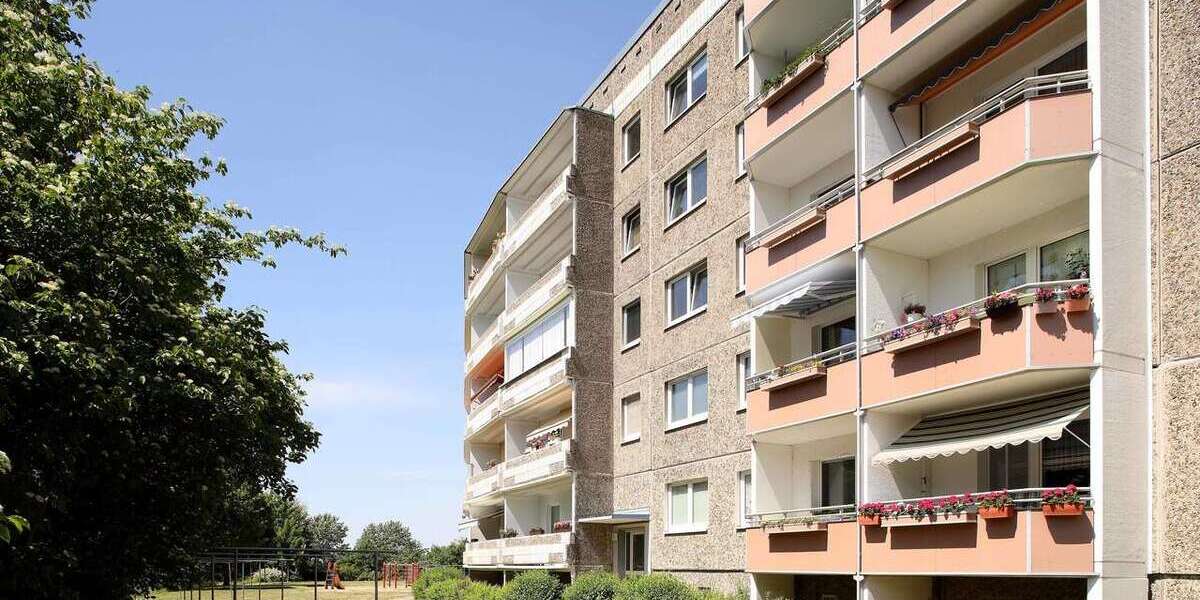 Etagenwohnung Neubrandenburg Datzeberg - 3 Zimmer, 72 m&sup2;, 370&euro; | Angebot:25143260