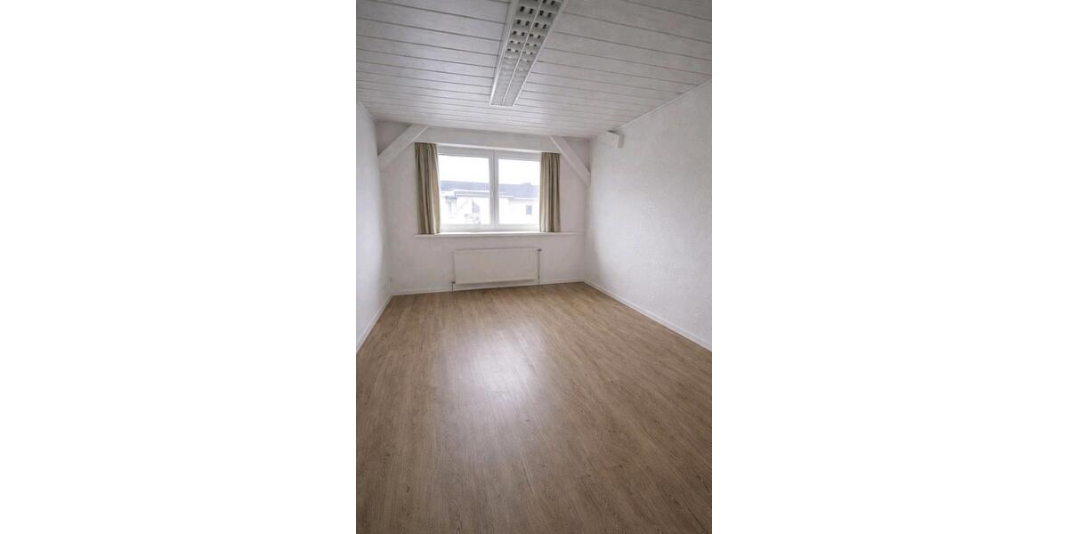 Etagenwohnung Neubrandenburg - 1 Zimmer, 22 m&sup2;, 300&euro; | Angebot:26415516