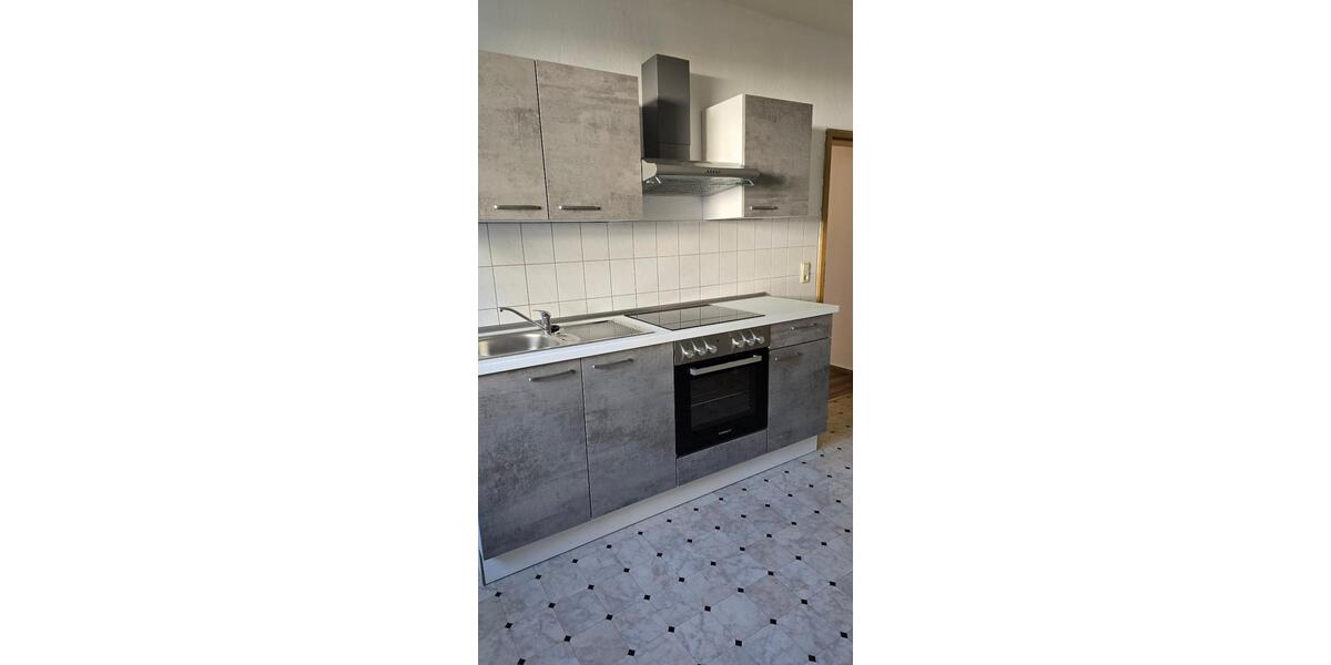 Erdgeschoßwohnung Burg Stargard - 1 Zimmer, 40 m&sup2;, 270&euro; | Angebot:26462282