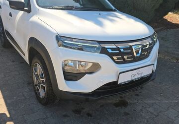 Dacia Spring 9.100 km 10.990 &euro; Neubrandenburg 17036