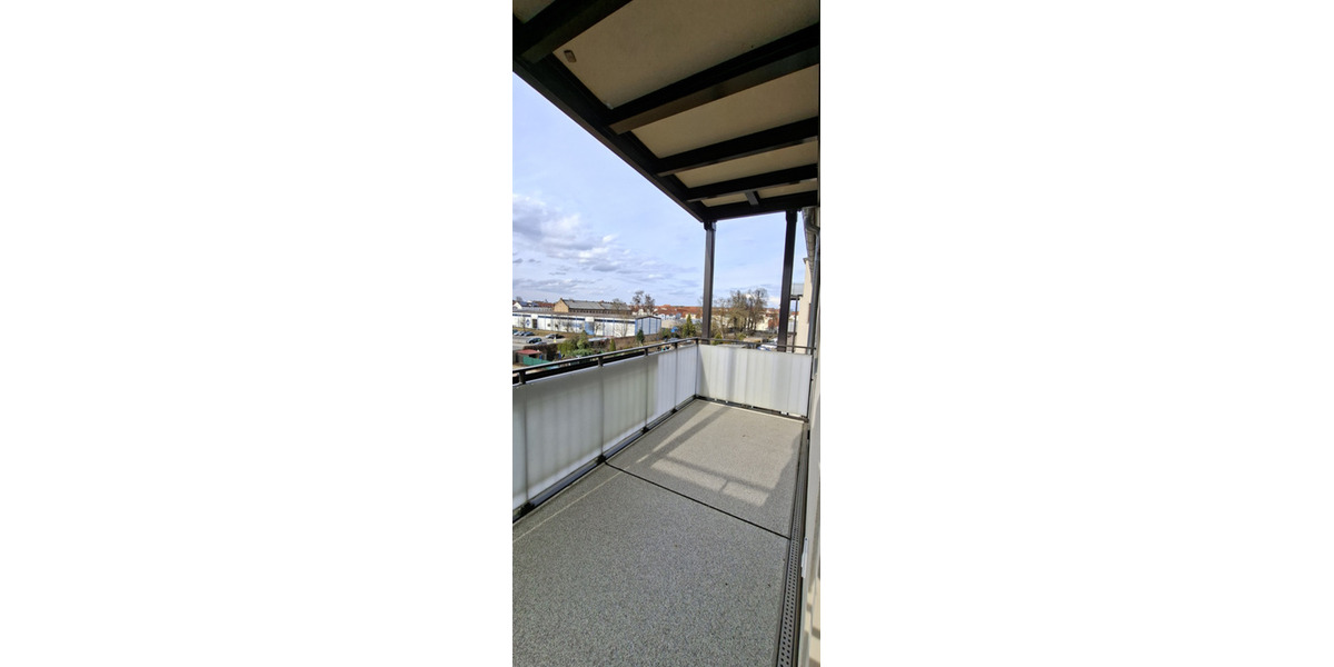 Etagenwohnung Neustrelitz - 4 Zimmer, 110 m&sup2;, 1.098&euro; | Angebot:23225600