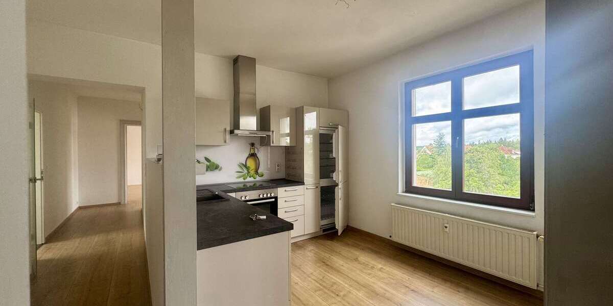 Etagenwohnung Neustrelitz - 3 Zimmer, 90 m&sup2;, 718&euro; | Angebot:26894539