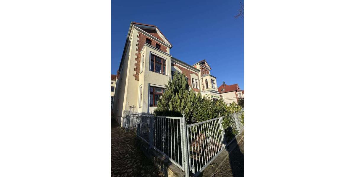 Etagenwohnung Neustrelitz - 2 Zimmer, 81 m&sup2;, 530&euro; | Angebot:26731552