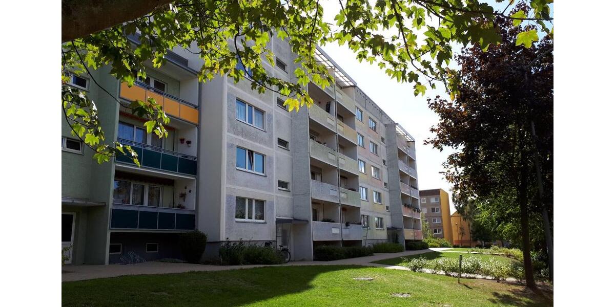 Etagenwohnung Stavenhagen - 4 Zimmer, 76 m&sup2;, 350&euro; | Angebot:22480646